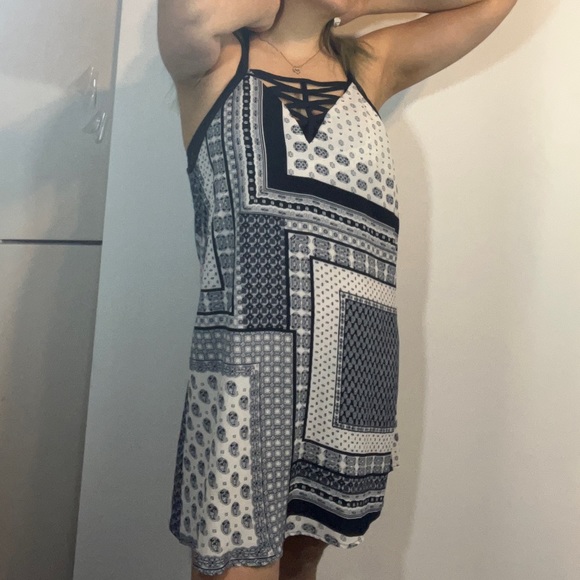 JEALOUS TOMATE DRESS COLOR BLUE/WHITE SIZE L - Picture 8 of 13